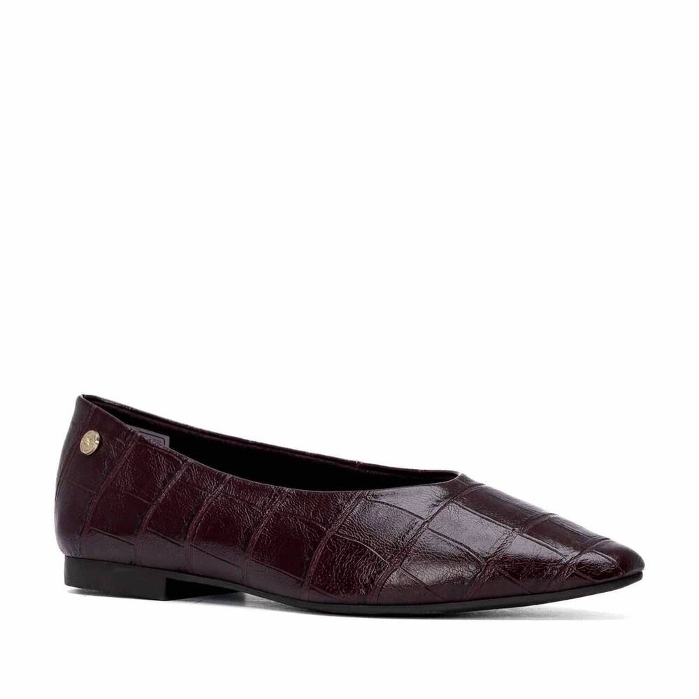 NEW XTI women's casual ballet flats in burgundy